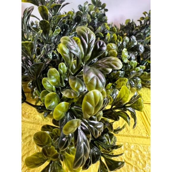 Vintage 6’ Holiday Christmas Greenery Garland - Picture 3 of 8